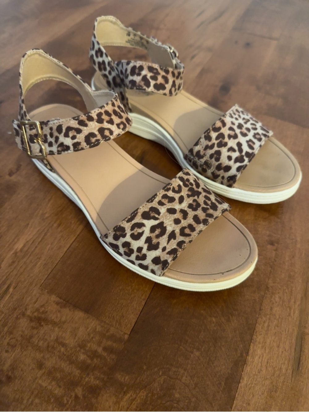 Dr. Scholl’s Time Off Sky Leopard Print Comfort Sandals Women’s 8.5 like new